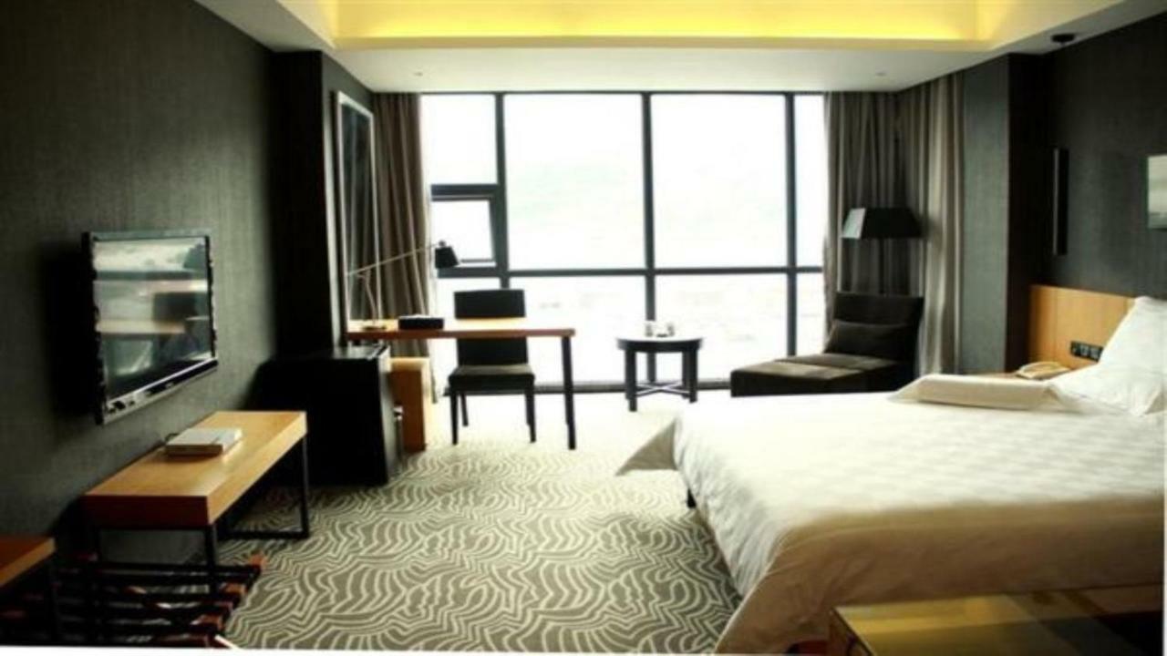 Friend Hui Hotel Жангжиаже Екстериор снимка
