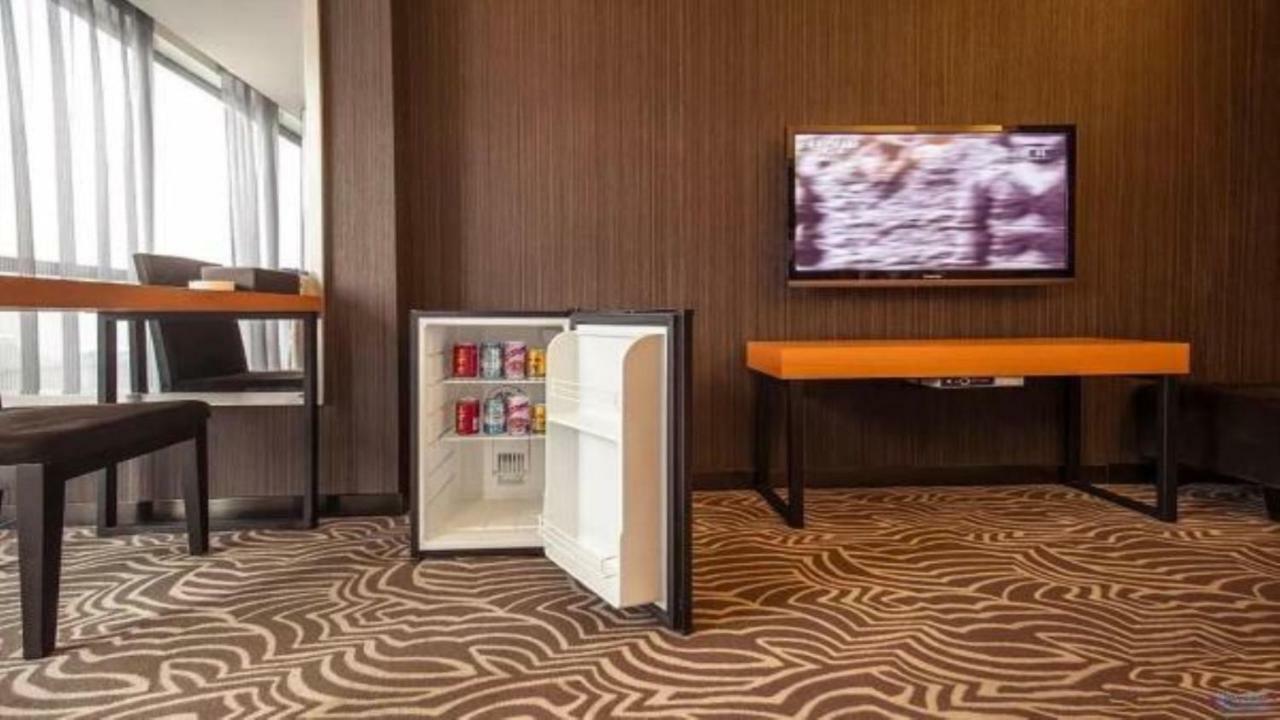 Friend Hui Hotel Жангжиаже Екстериор снимка