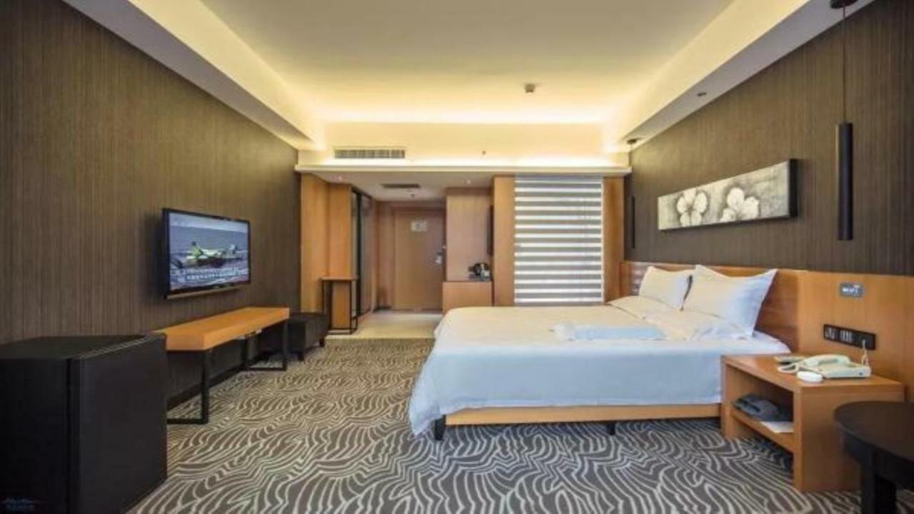Friend Hui Hotel Жангжиаже Екстериор снимка
