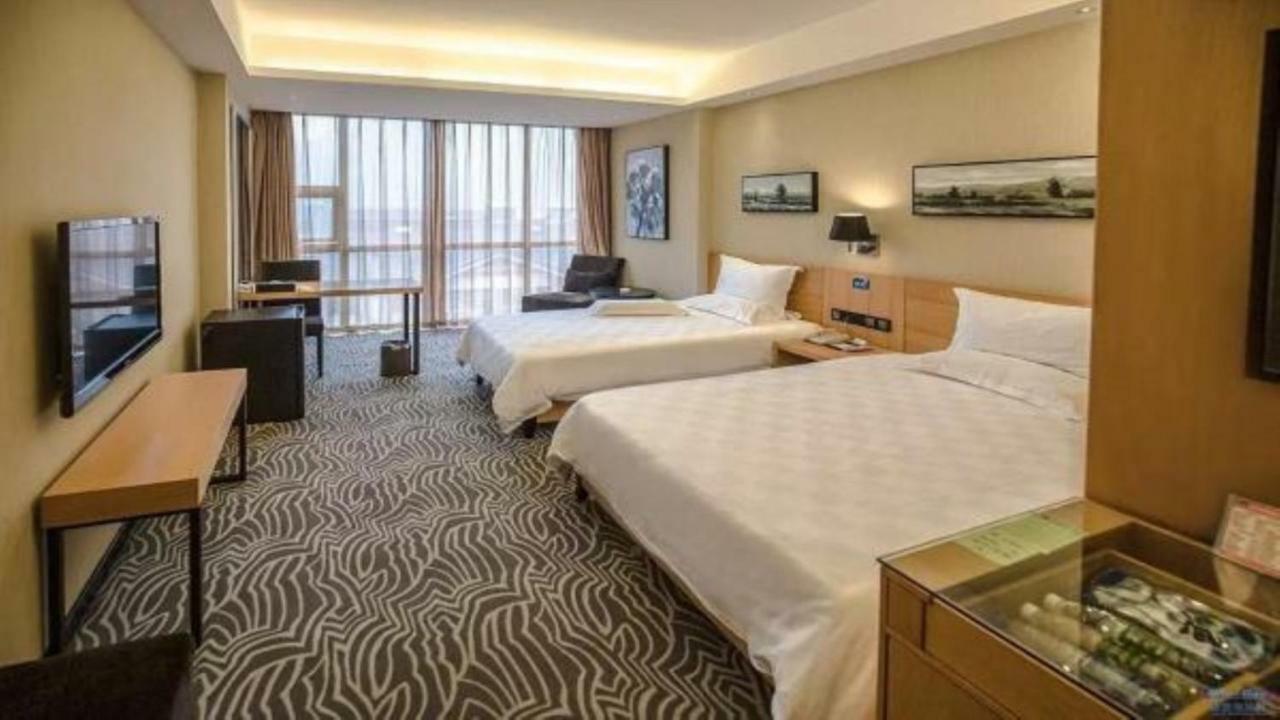 Friend Hui Hotel Жангжиаже Екстериор снимка