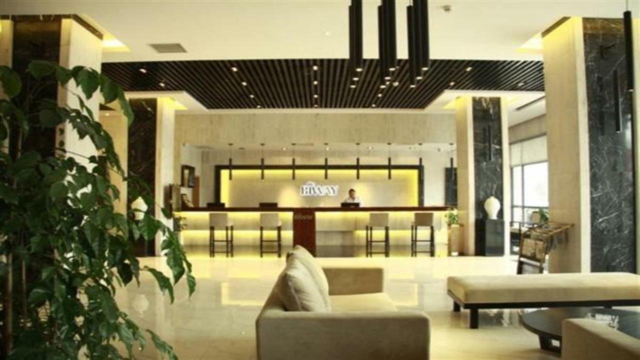 Friend Hui Hotel Жангжиаже Екстериор снимка