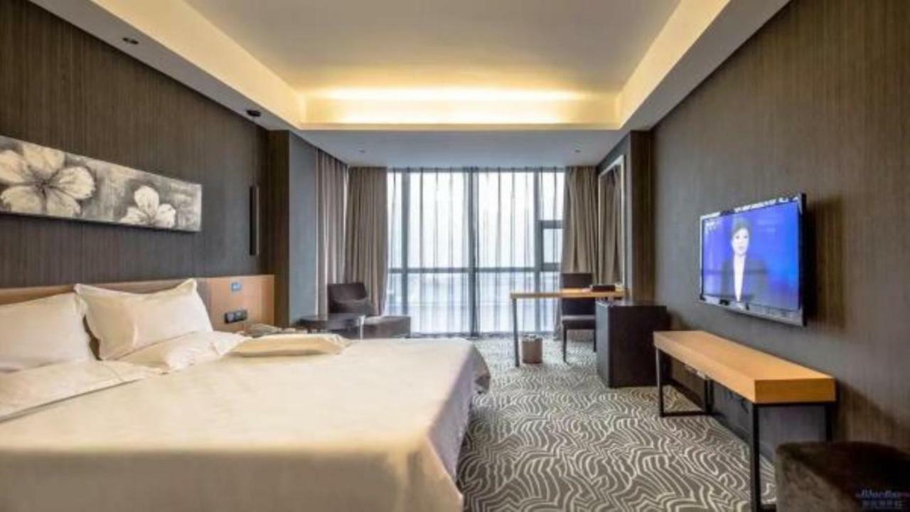Friend Hui Hotel Жангжиаже Екстериор снимка