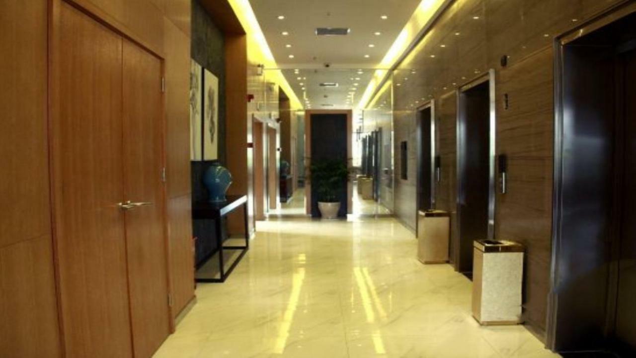 Friend Hui Hotel Жангжиаже Екстериор снимка